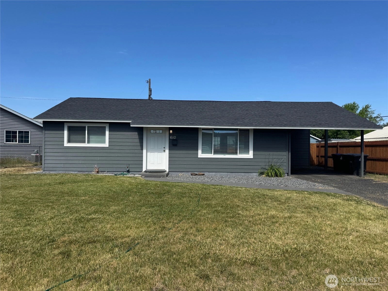 610 S Grand Dr Unit  Moses Lake WA 98837