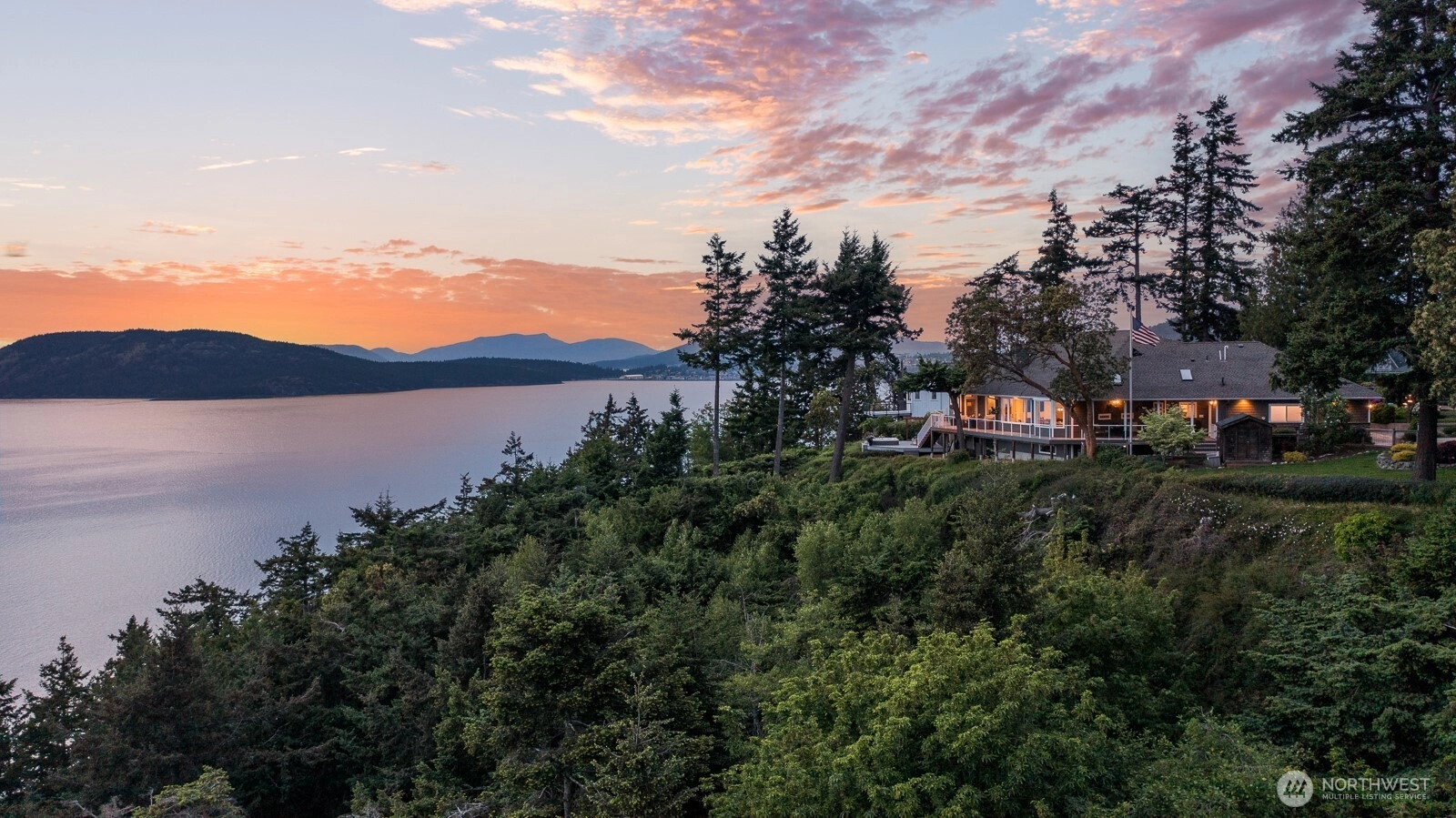 4034 Edith Point Rd Unit  Anacortes WA 98221