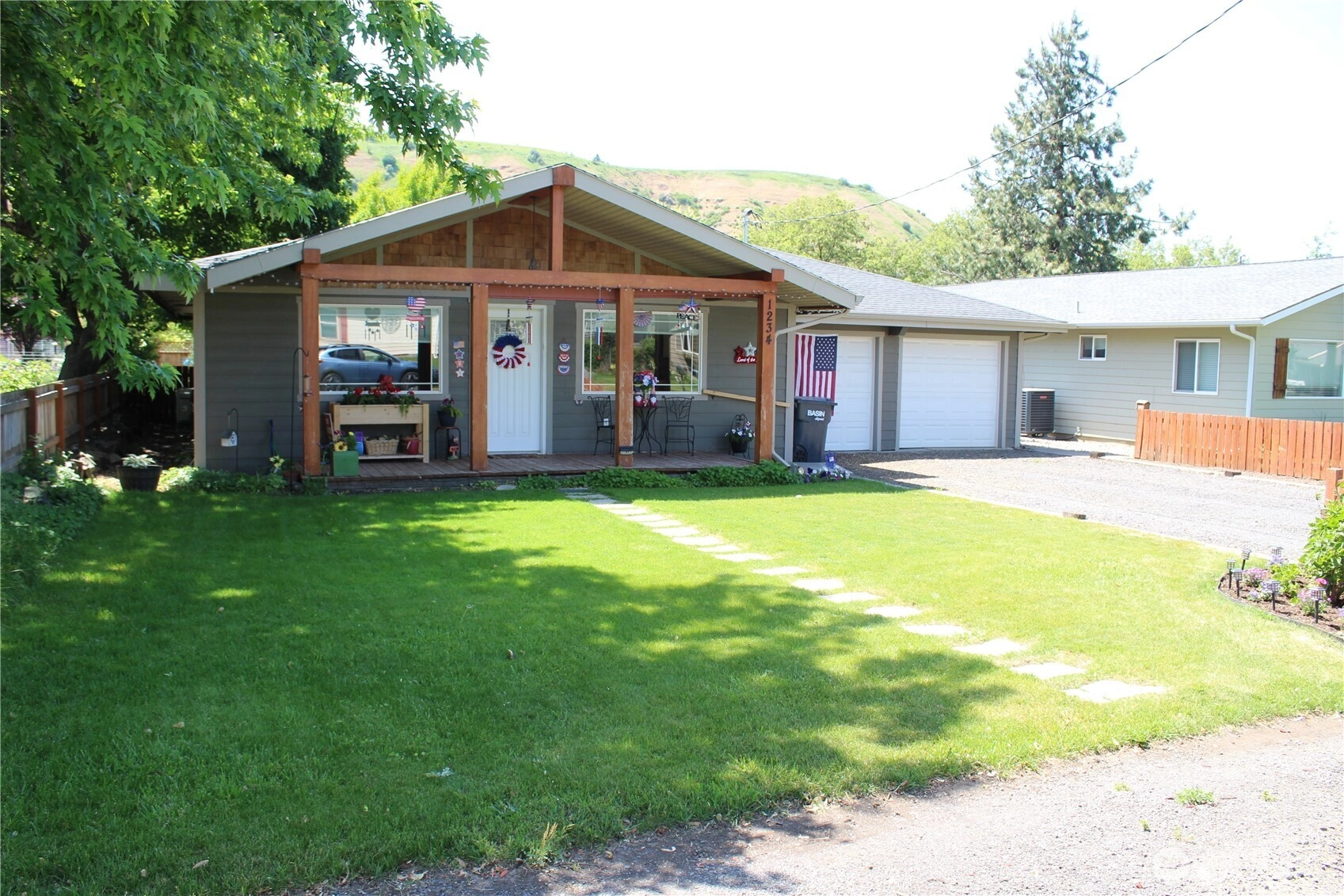 1234 S Fifth St Unit  Dayton WA 99328