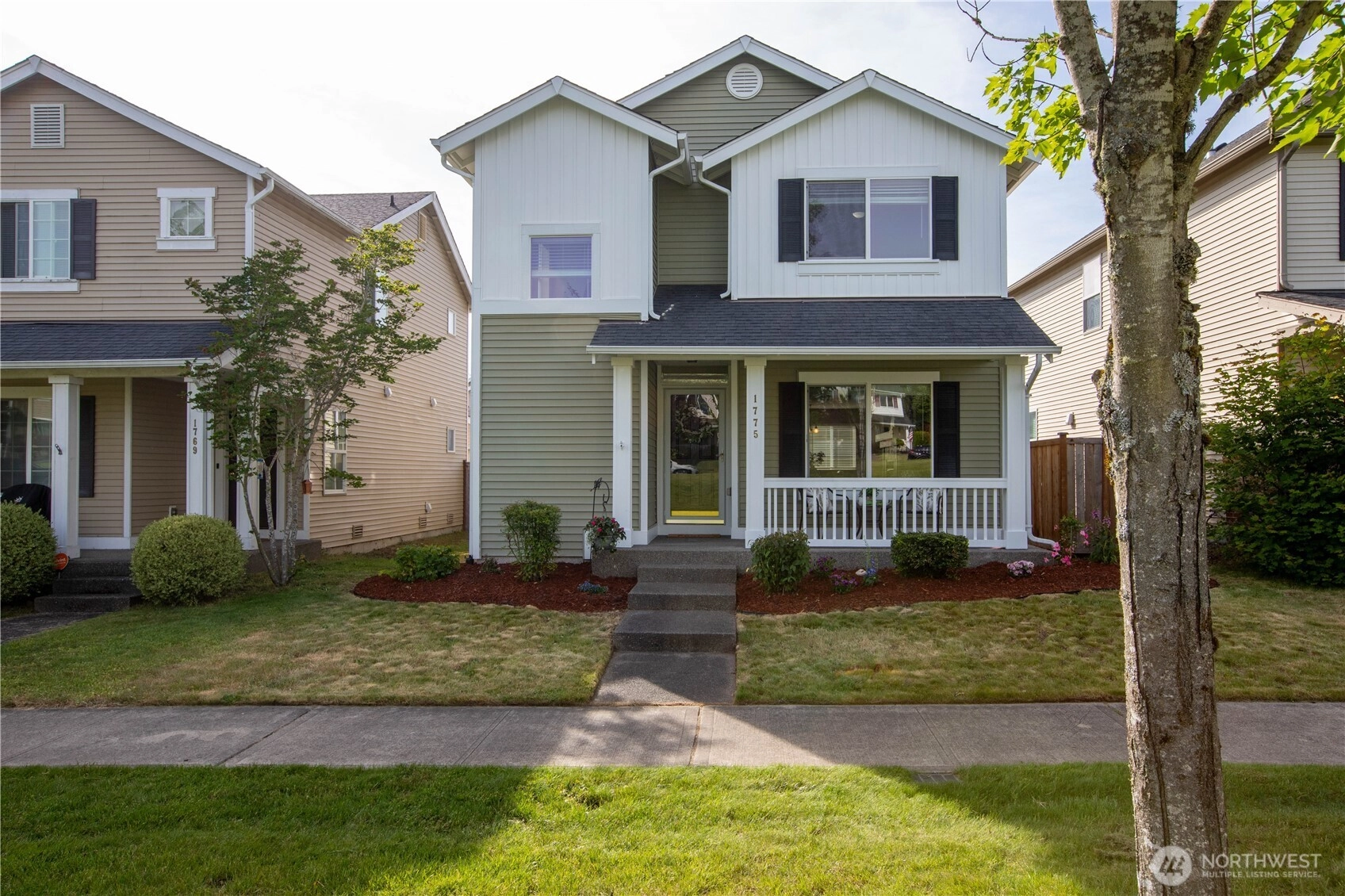1775 Cadborough Ln Unit  DuPont WA 98327