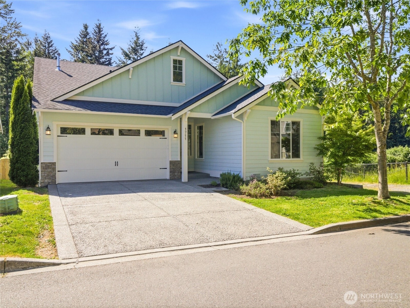 1711 Cyrene Dr NW Olympia WA 98502