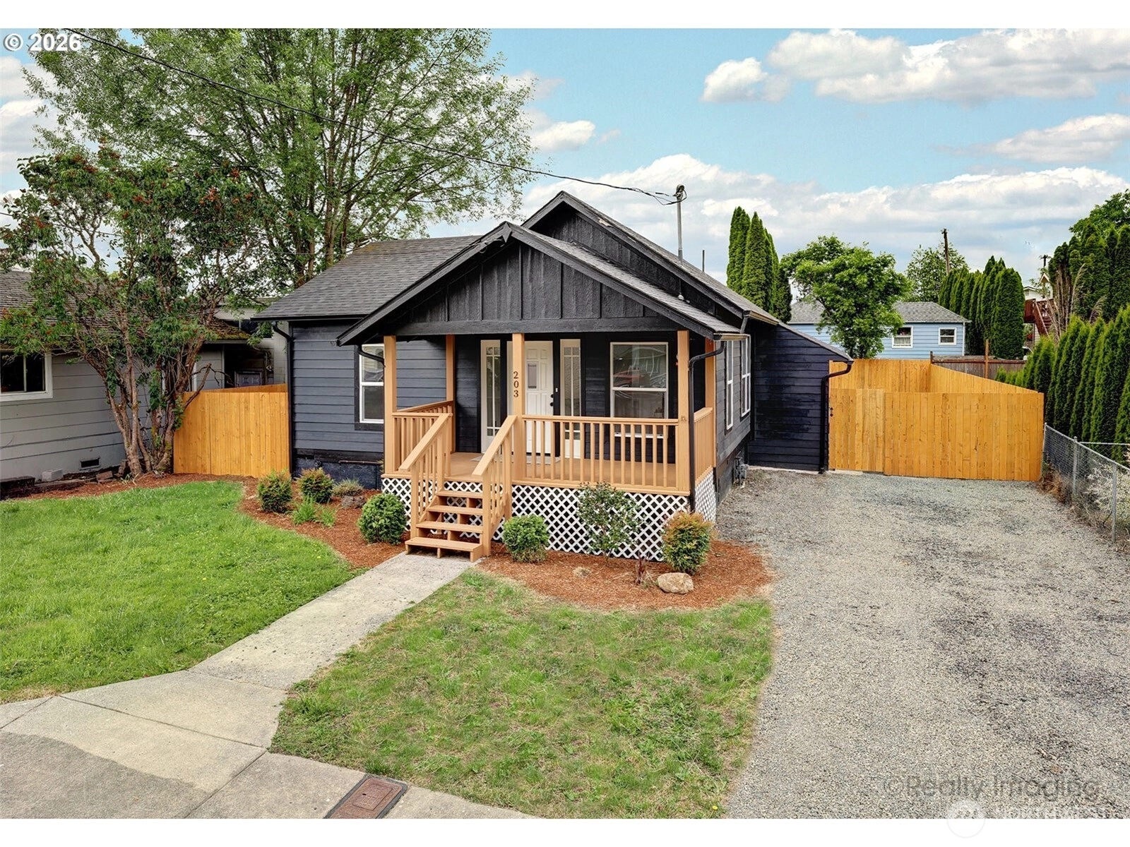 203 Roake Ave SE Castle Rock WA 98611