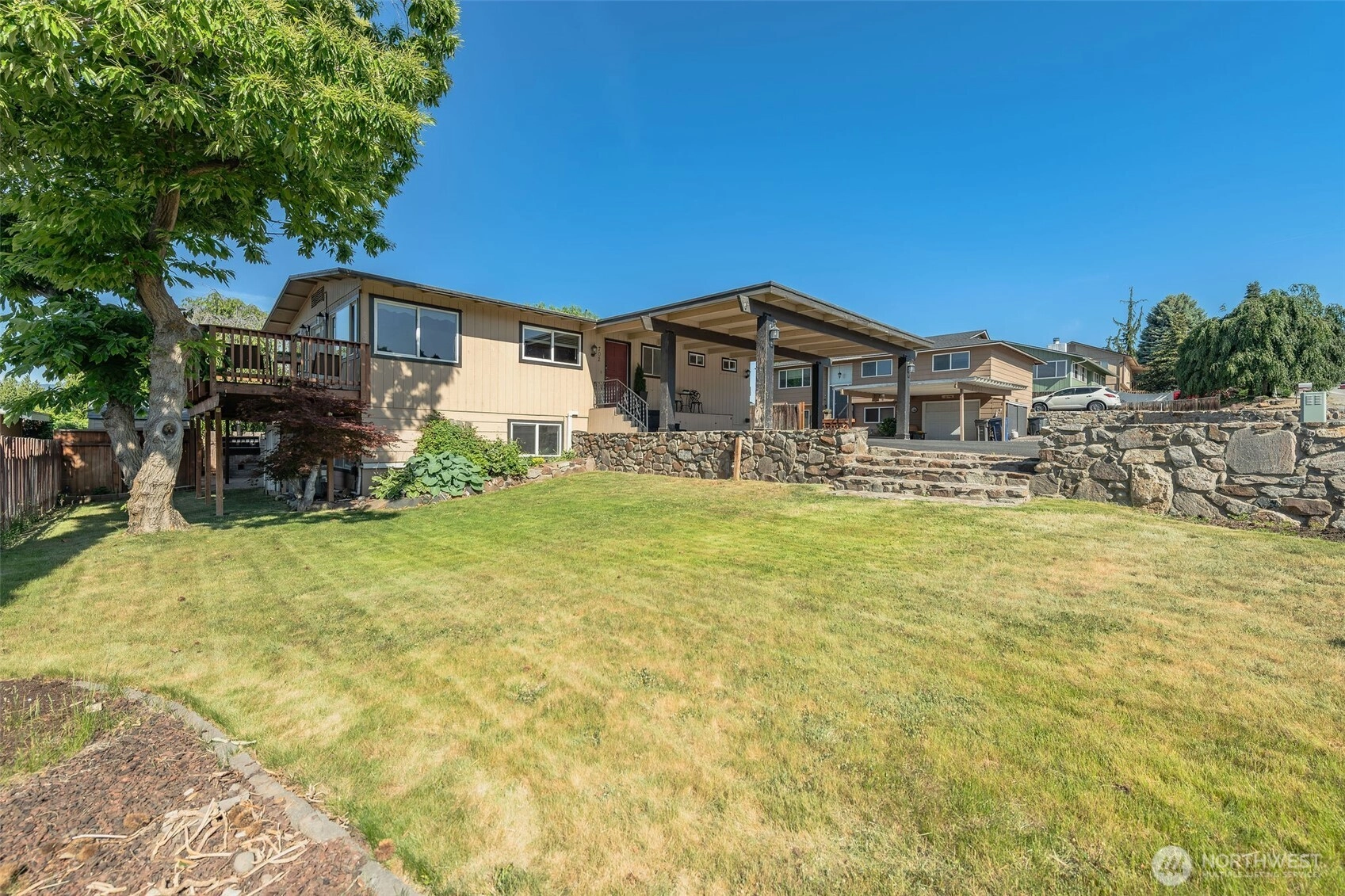 702 N Lyle Ave East Wenatchee WA 98802