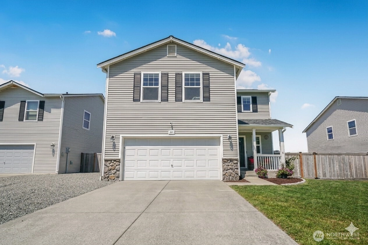 205 Roberts St Ne Orting WA 98360