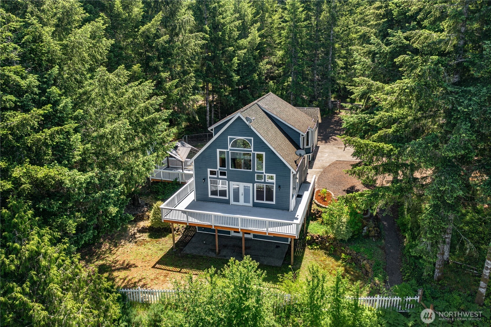 110 E Glacier Crest Rd Grapeview WA 98546