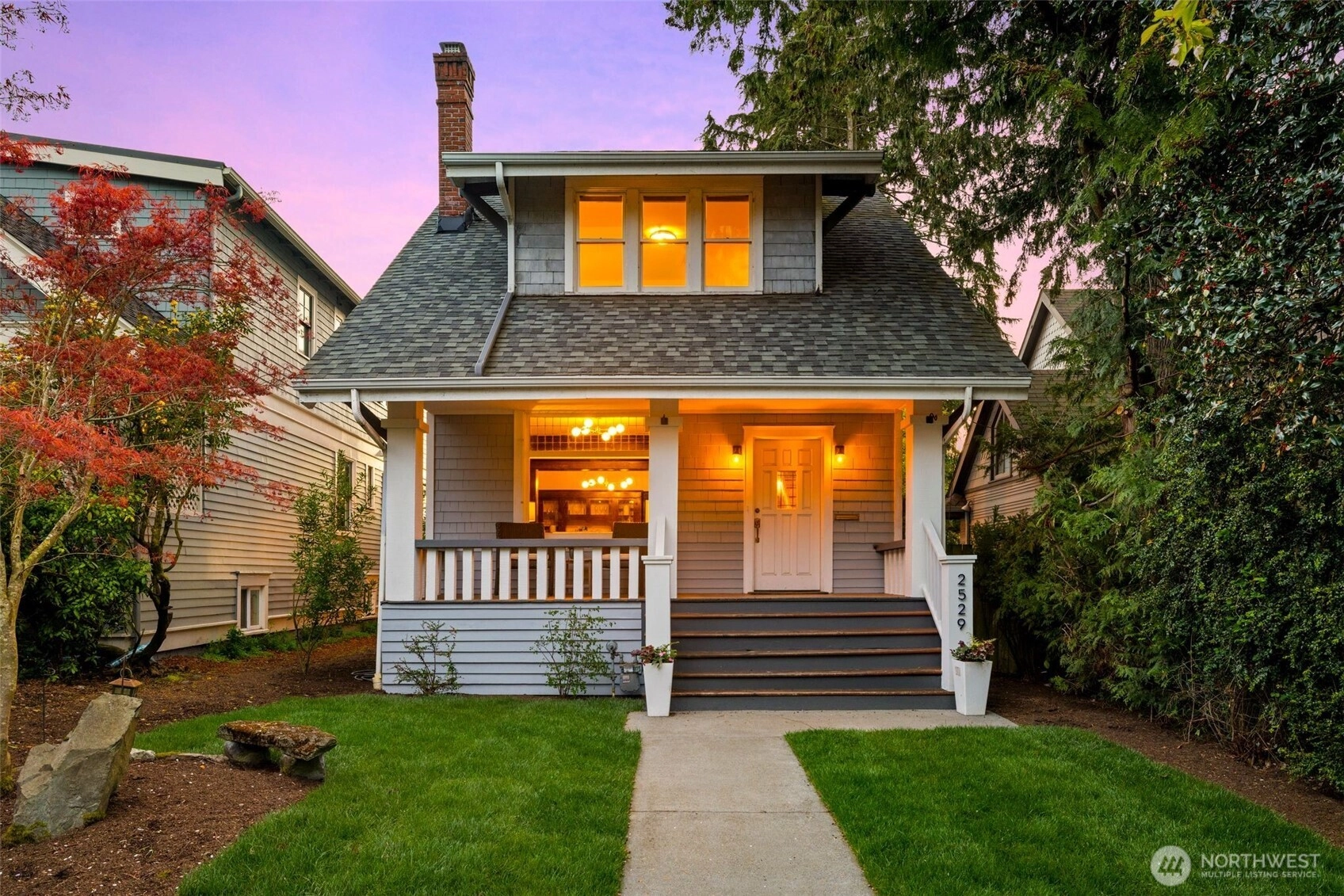 2529 Queen Anne Ave N Seattle WA 98109
