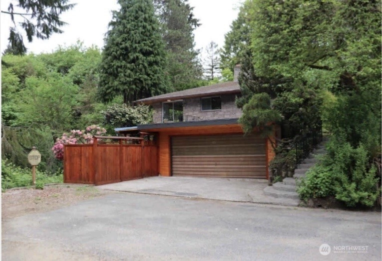 1104 N 6th Ave Kelso WA 98626