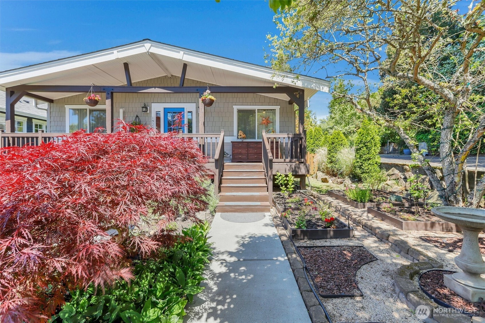 1928 NW 97th St Seattle WA 98117