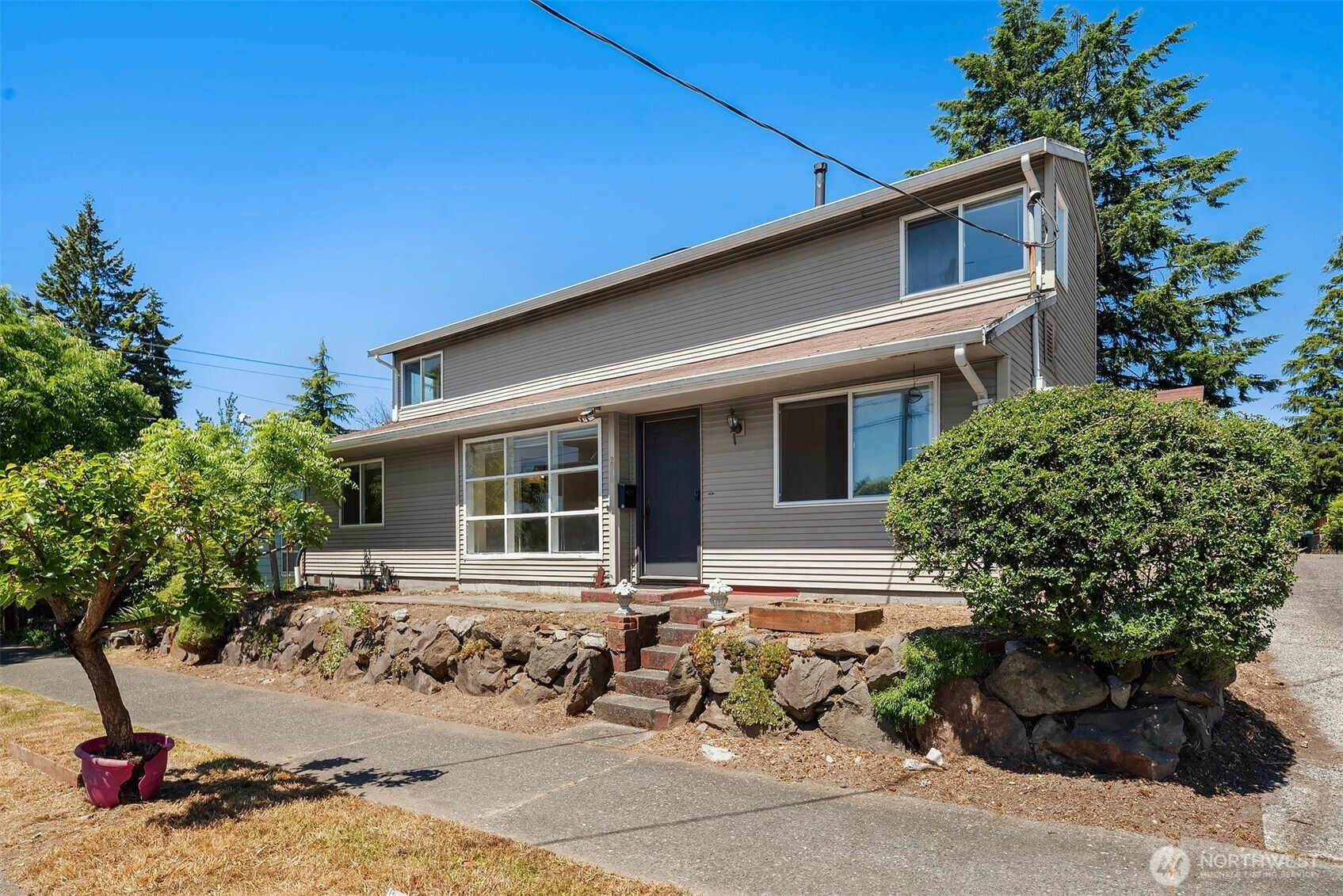 2816 NW 80th St Seattle WA 98117