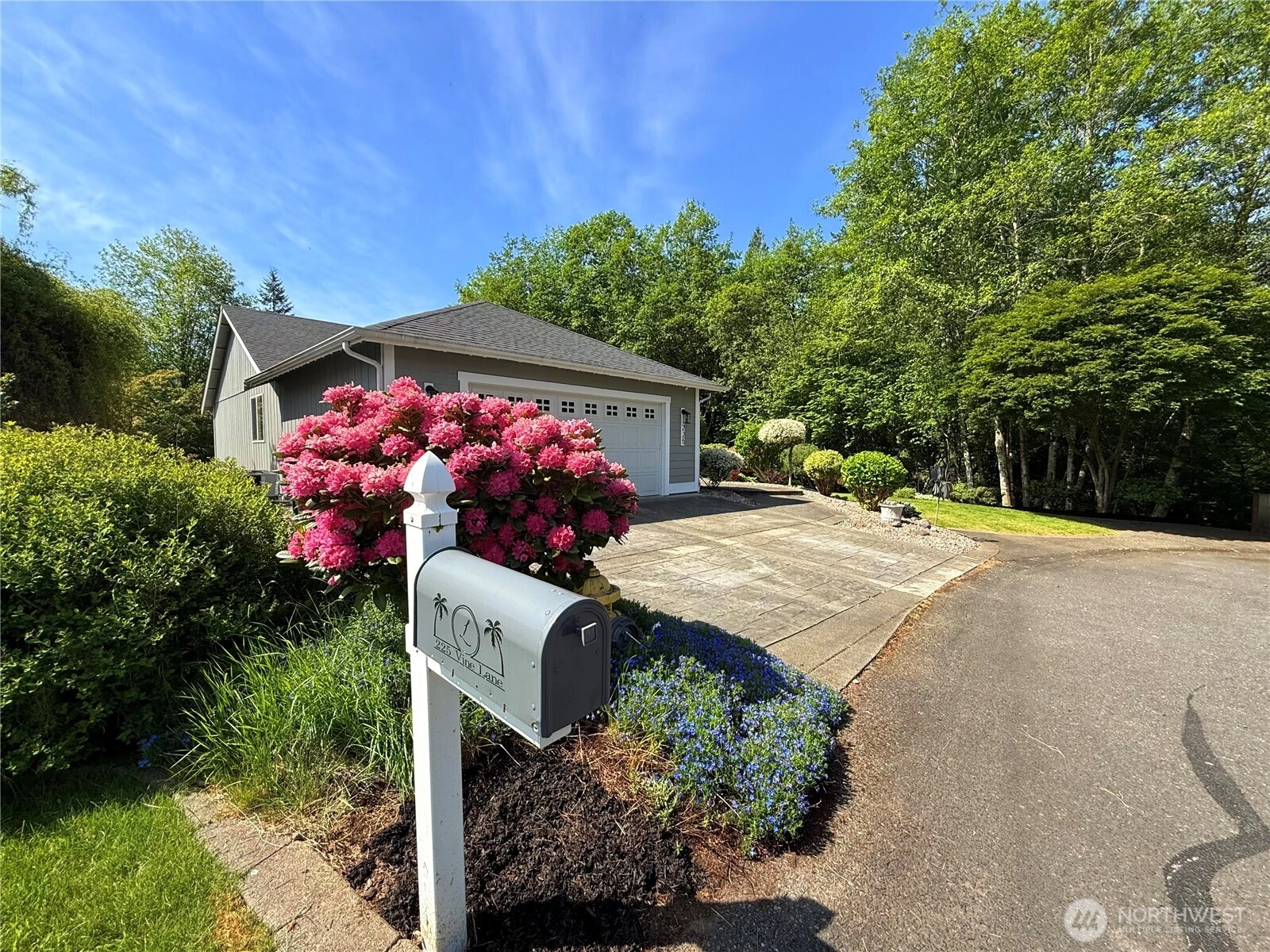 225 Vine Ln Elma WA 98541