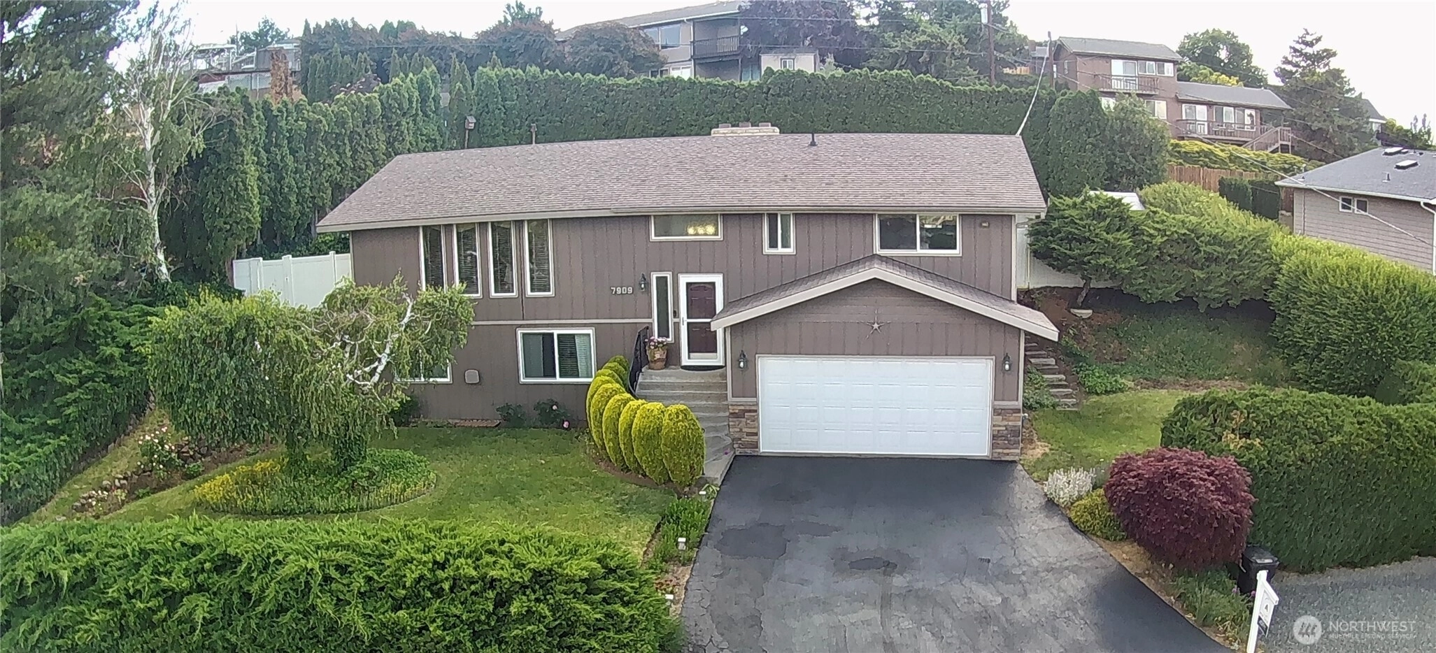7909 Englewood Crest Dr Yakima WA 98908
