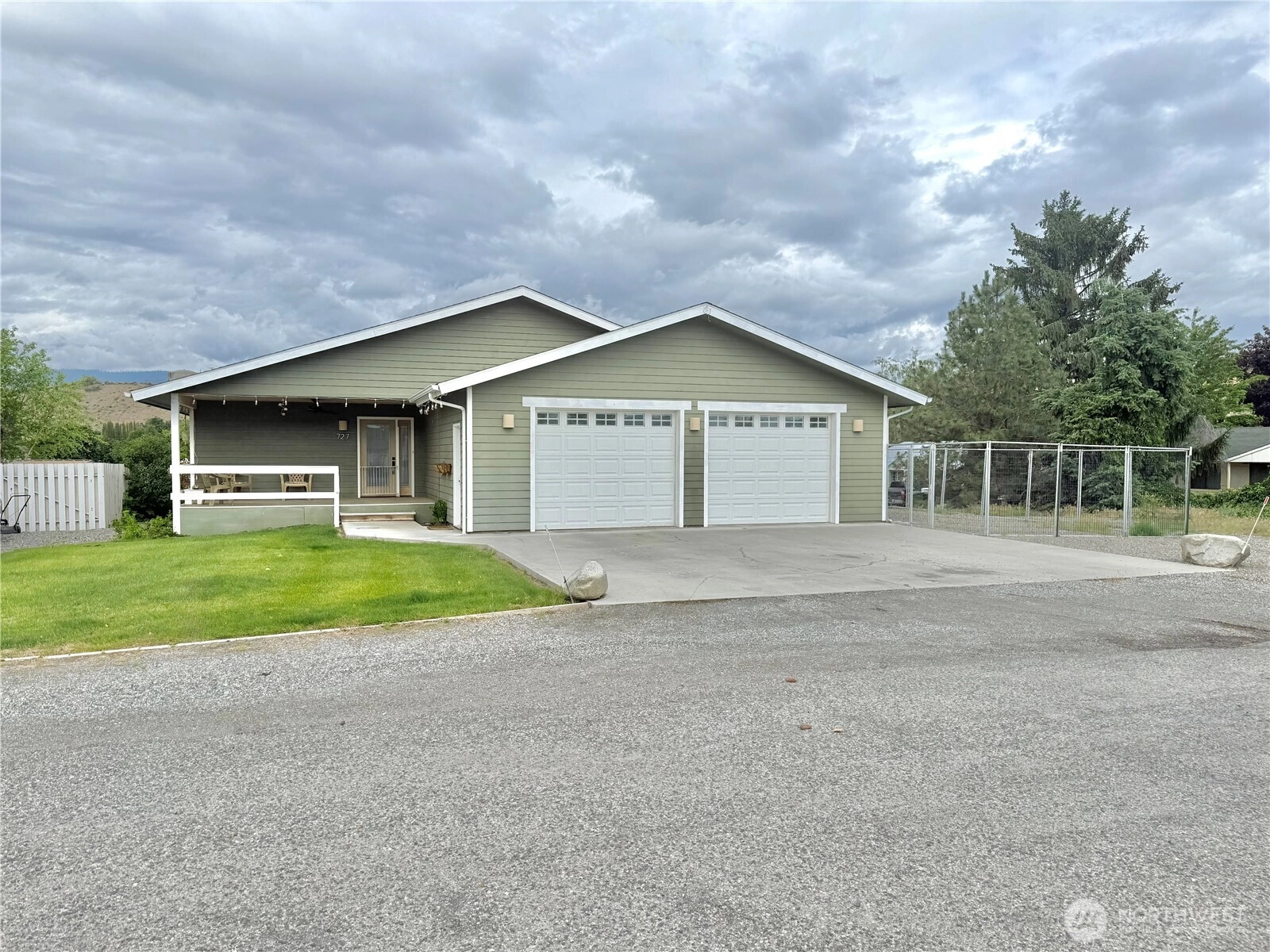 727 Kenwood St Unit  Omak WA 98841