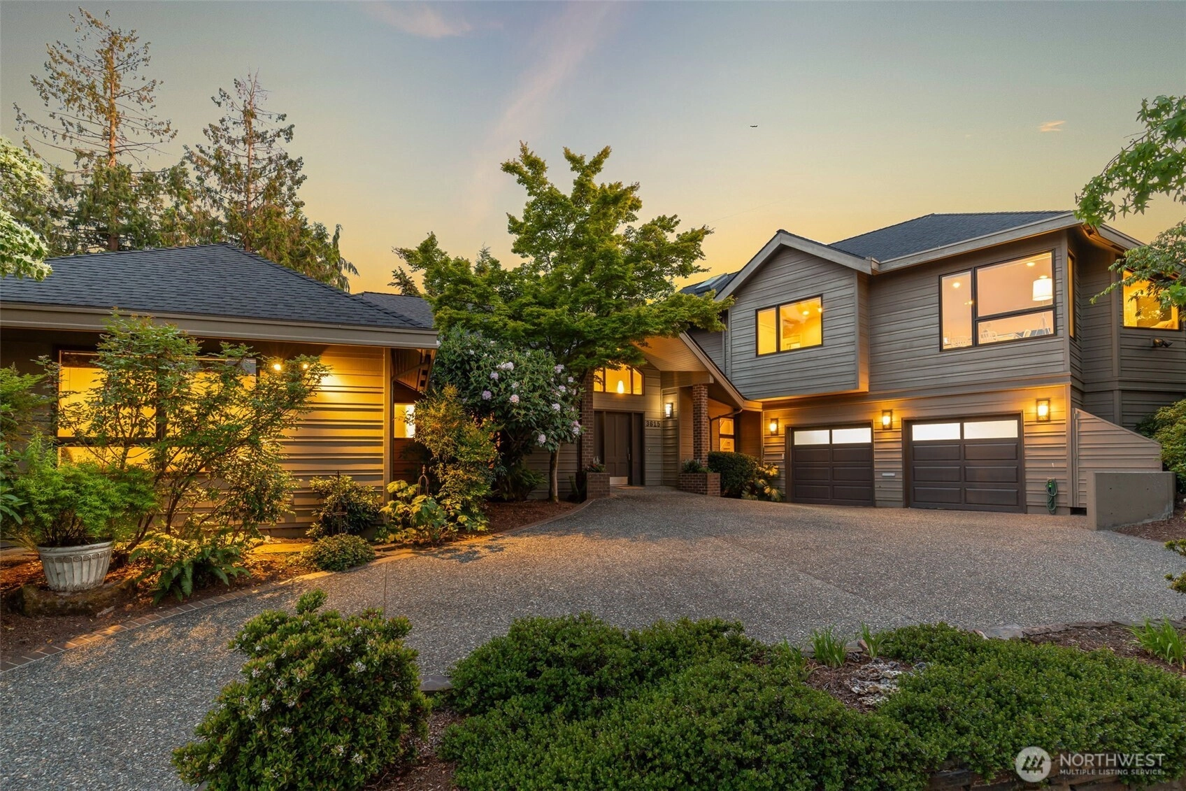 3815 E Mcgraw St Seattle WA 98112