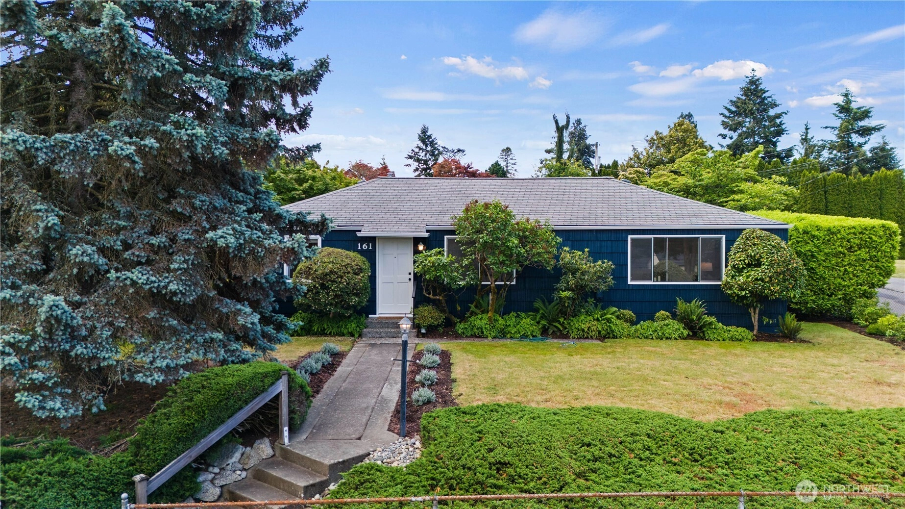 161 SW 185th St Normandy Park WA 98166
