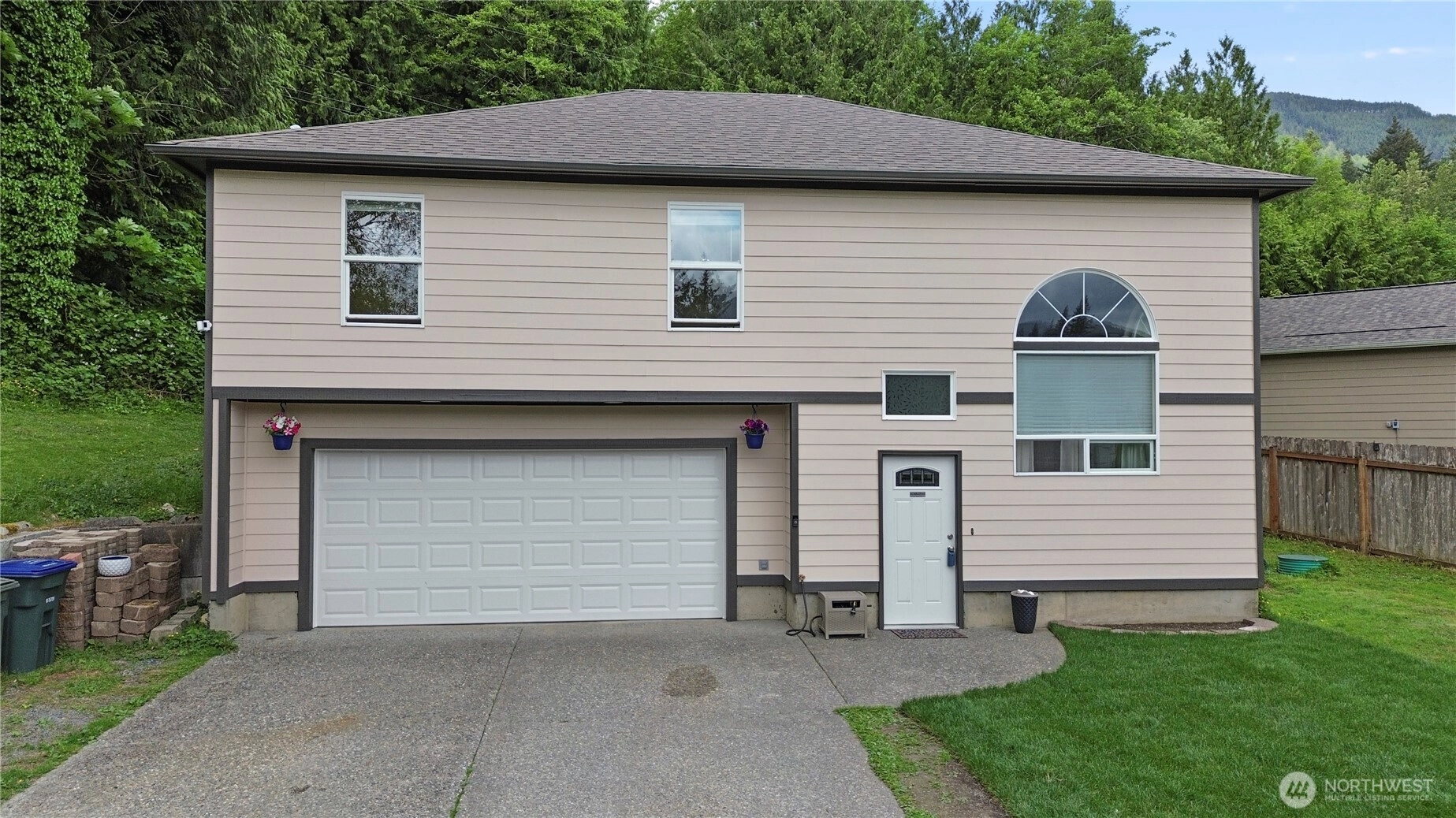 373 Rainbow Dr Sedro Woolley WA 98284