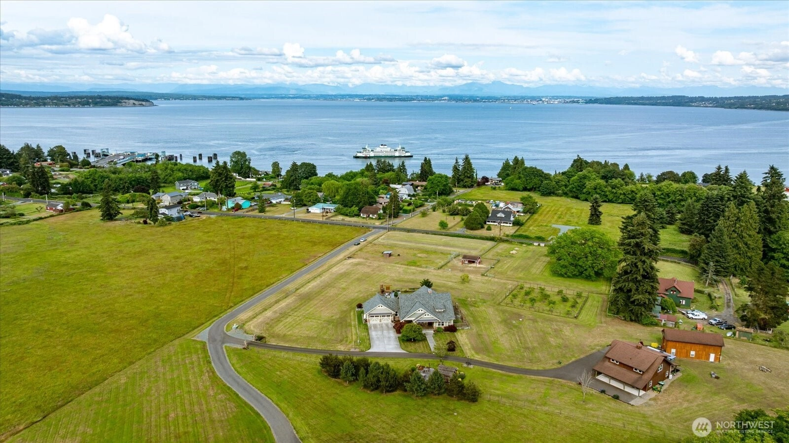 4764 Black Walnut Ter Clinton WA 98236