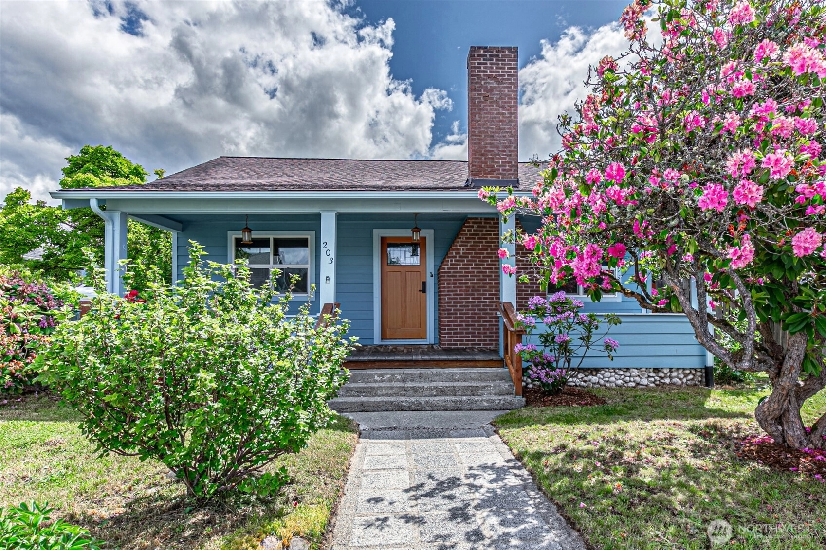 203 Orchard Ave N Unit  Eatonville WA 98328