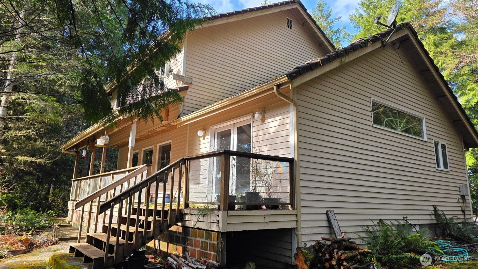 14824 NW Catspaw Ln Seabeck WA 98380