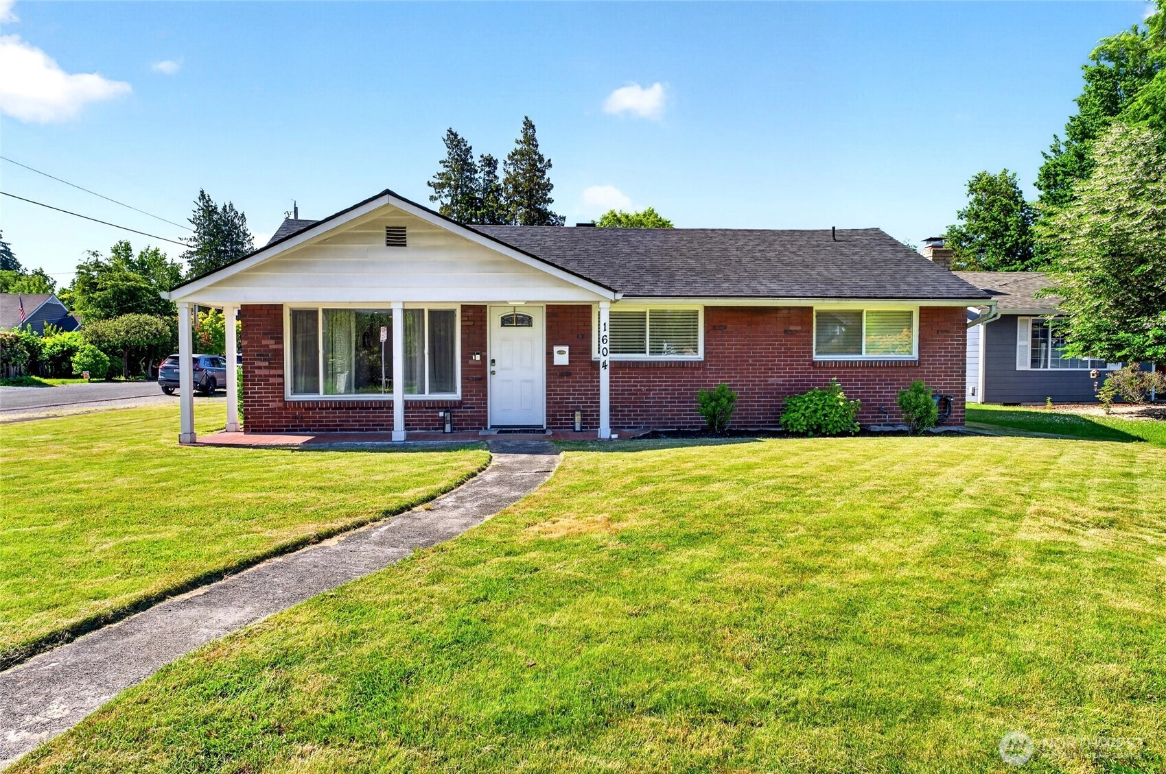 1604 W Pioneer Ave Unit  Puyallup WA 98371