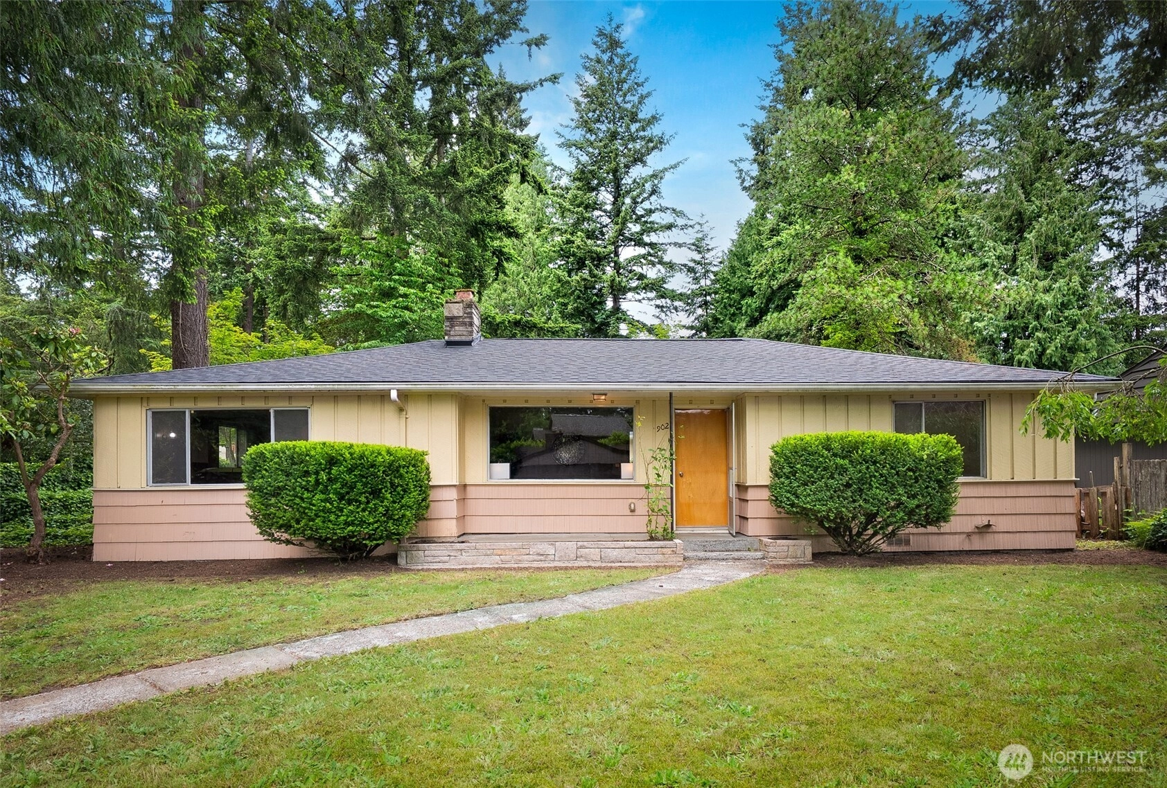 902 N 149th St Shoreline WA 98133