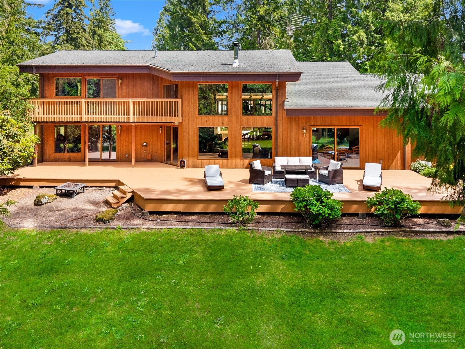 27019 SE 384th St Enumclaw WA 98022
