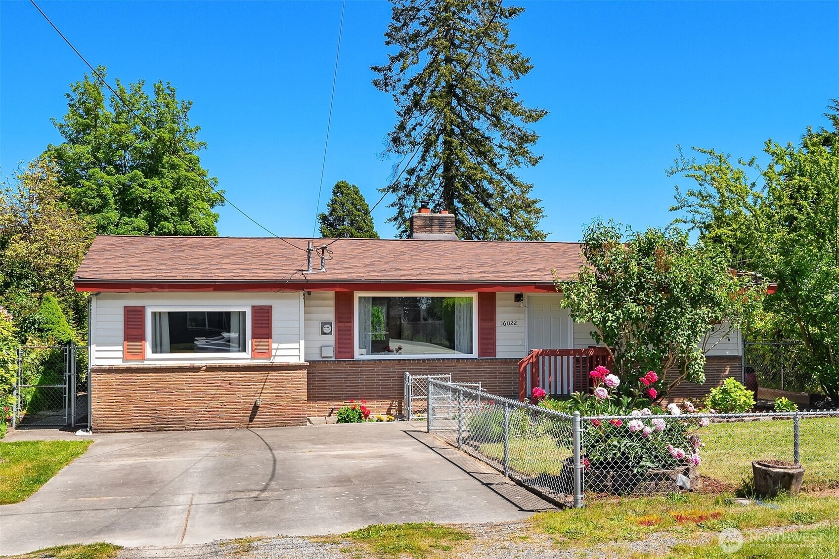 16022 11th Ave SW Burien WA 98166