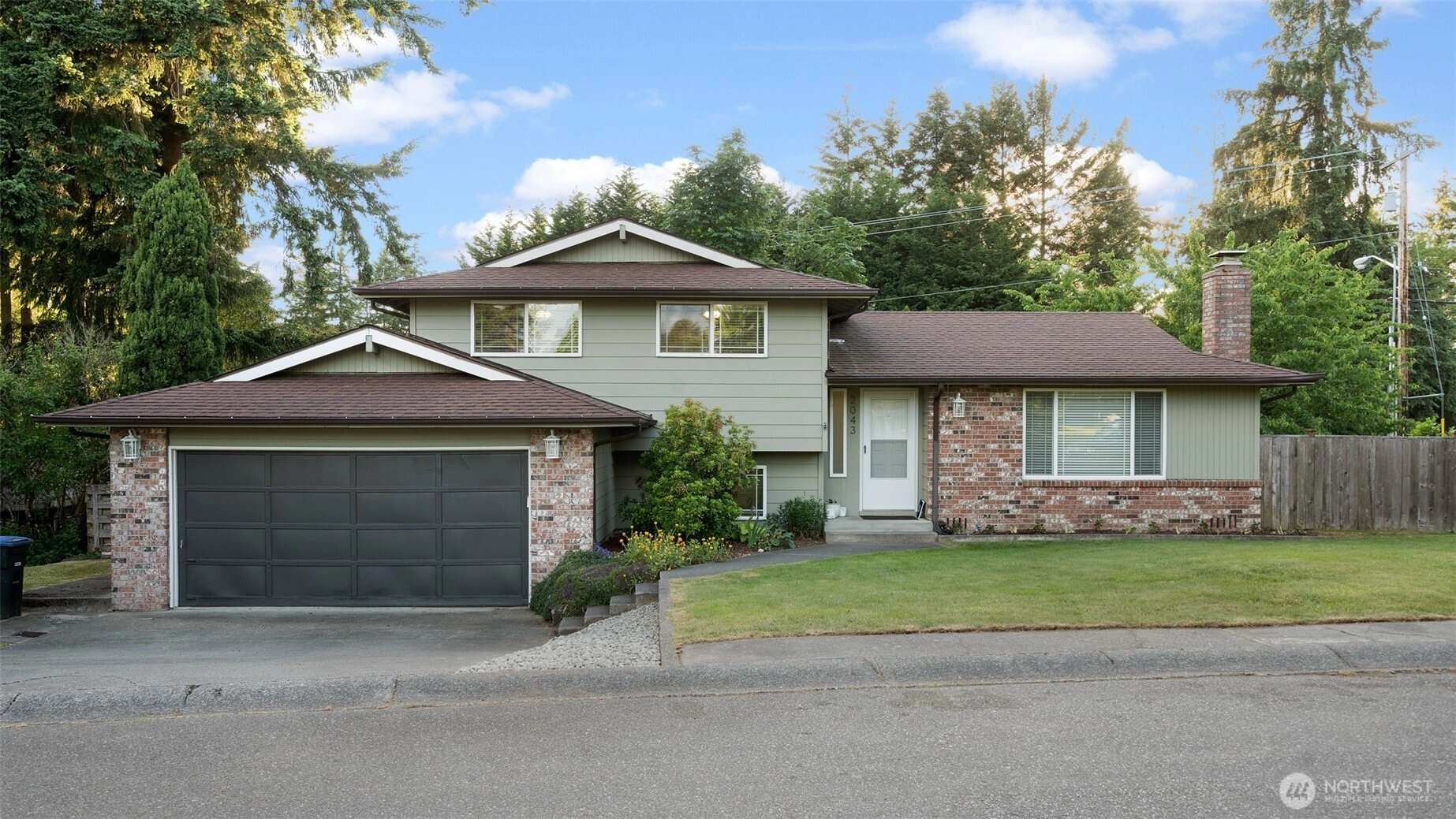 2043 NE Ridgewood Dr Unit  Poulsbo WA 98370
