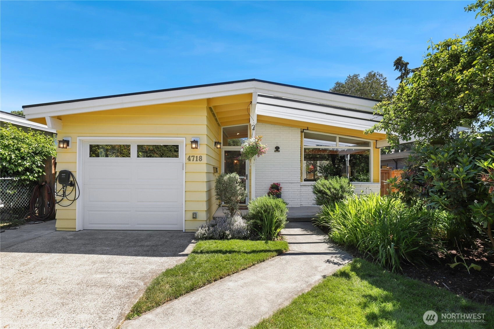 4718 48th Ave SW Seattle WA 98116