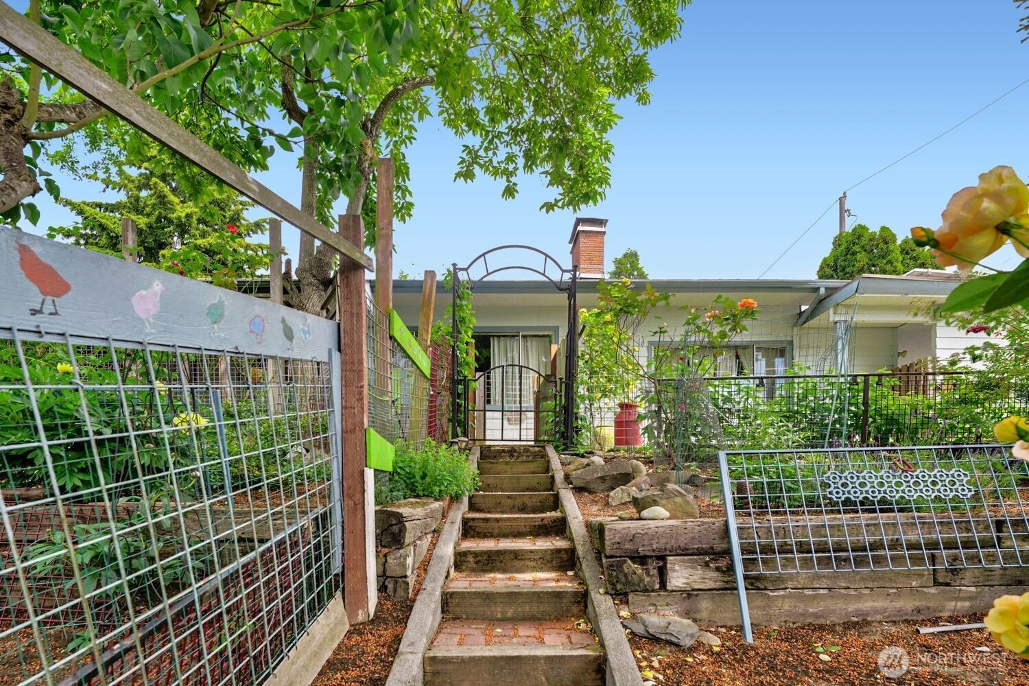 10728 29th Pl SW Seattle WA 98146