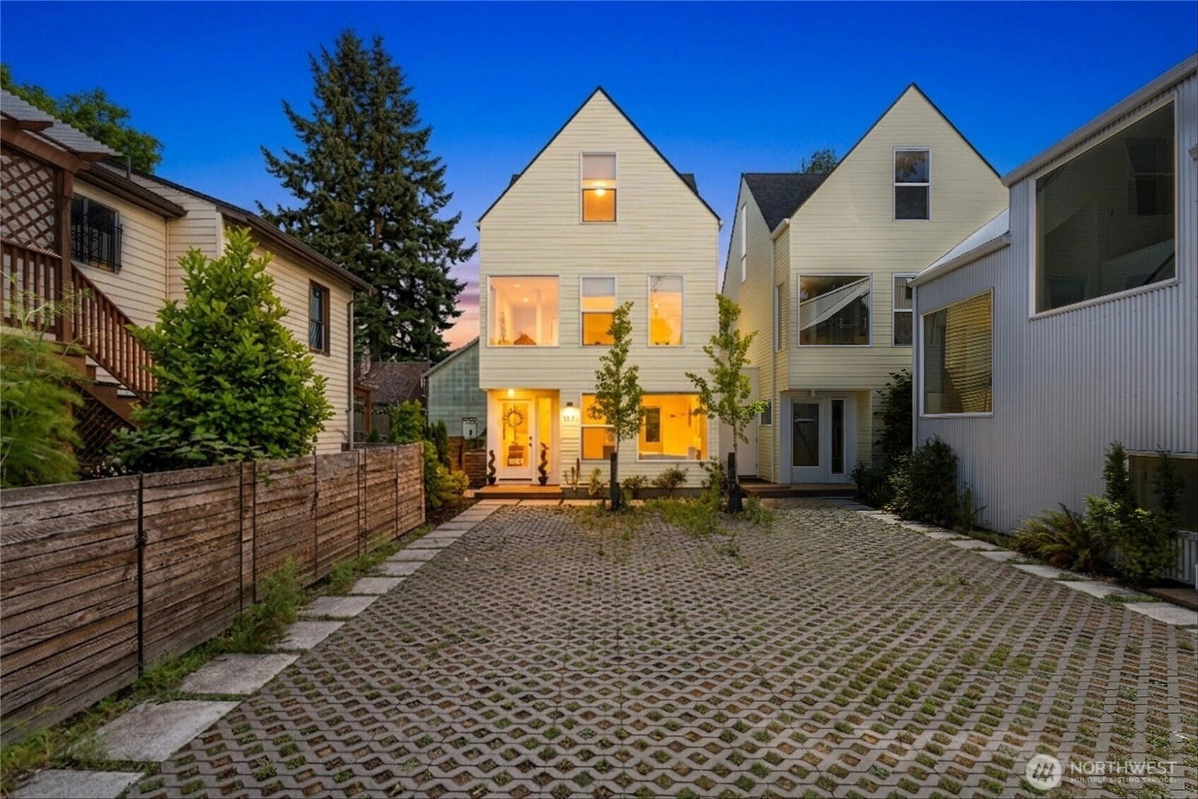 1821 S Lane St Seattle WA 98144