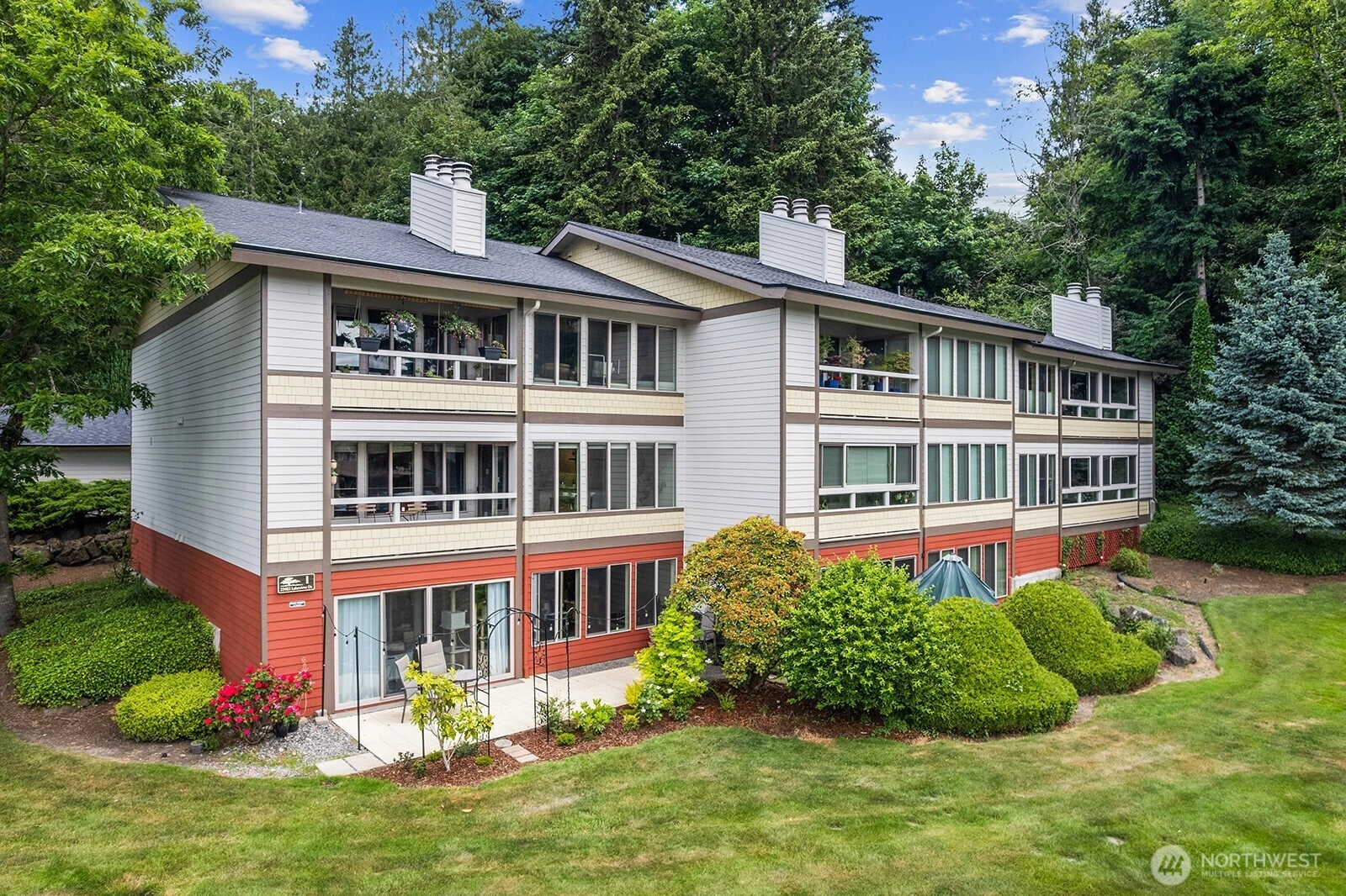 23403 Lakeview Dr Unit I-201 Unit I-201 Mountlake Terrace WA 98043