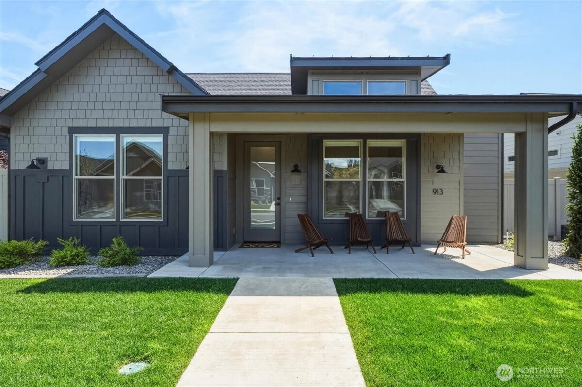 913 Racine Springs Dr Wenatchee WA 98801