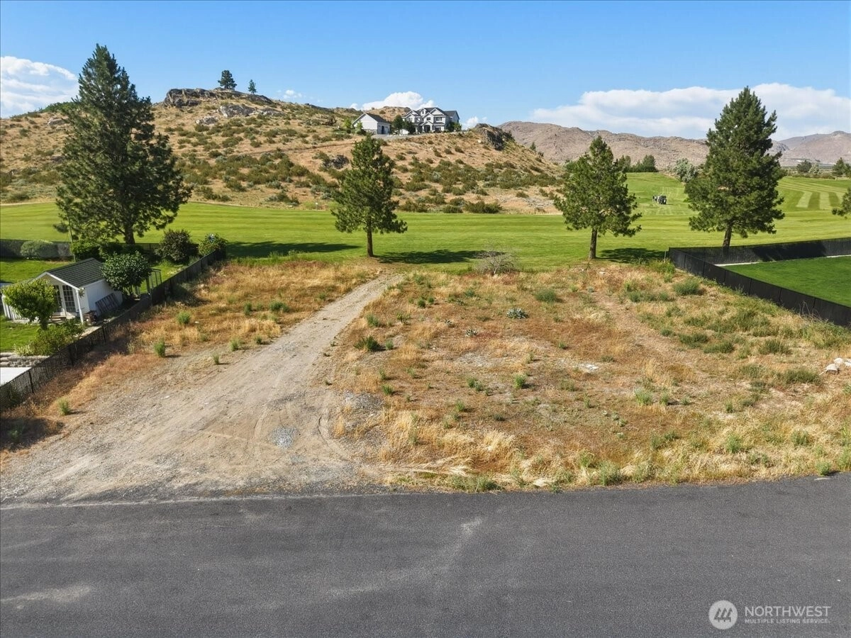 55 Long Dr Pateros WA 98846