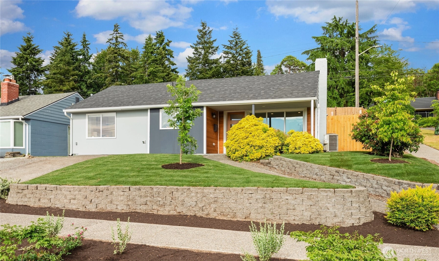9258 24th Ave SW Unit  Seattle WA 98106