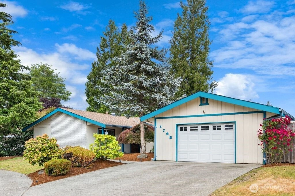 1708 Monterey Ct NE Renton WA 98056