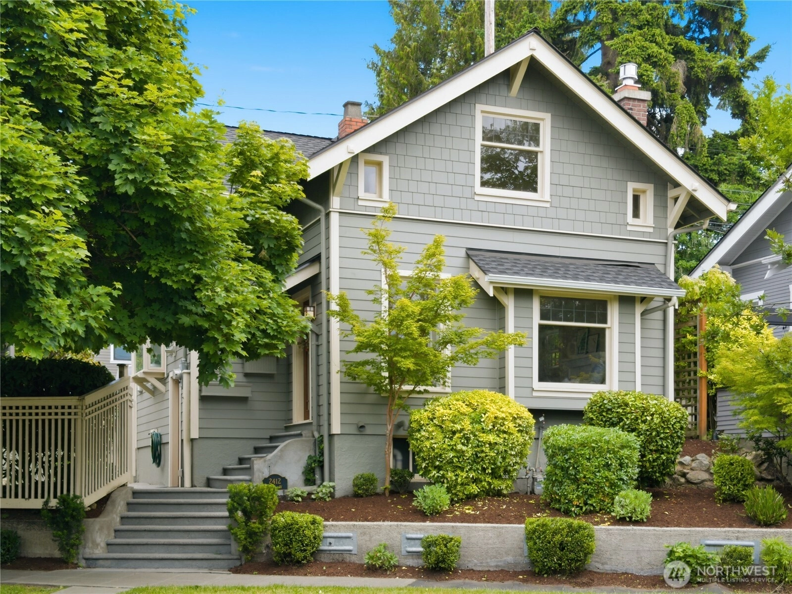 2412 2nd Ave W Unit  Seattle WA 98119