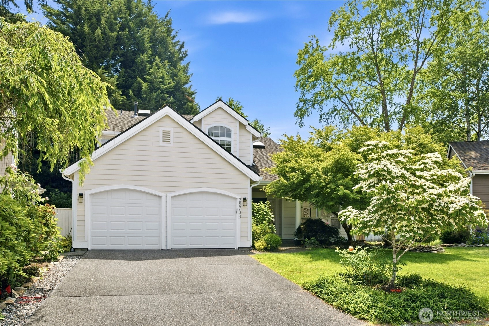 25733 SE 39th St Sammamish WA 98029