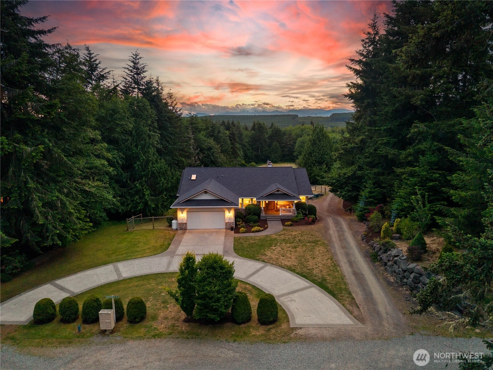 27581 Heavenly Pl NE Unit  Kingston WA 98346