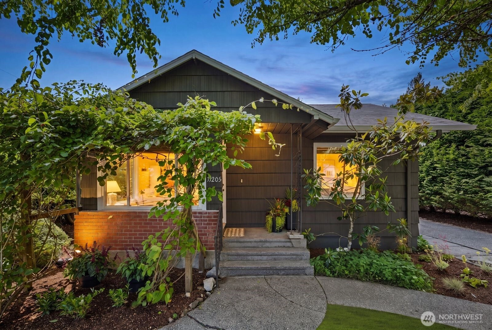 11205 Phinney Ave N Unit  Seattle WA 98133