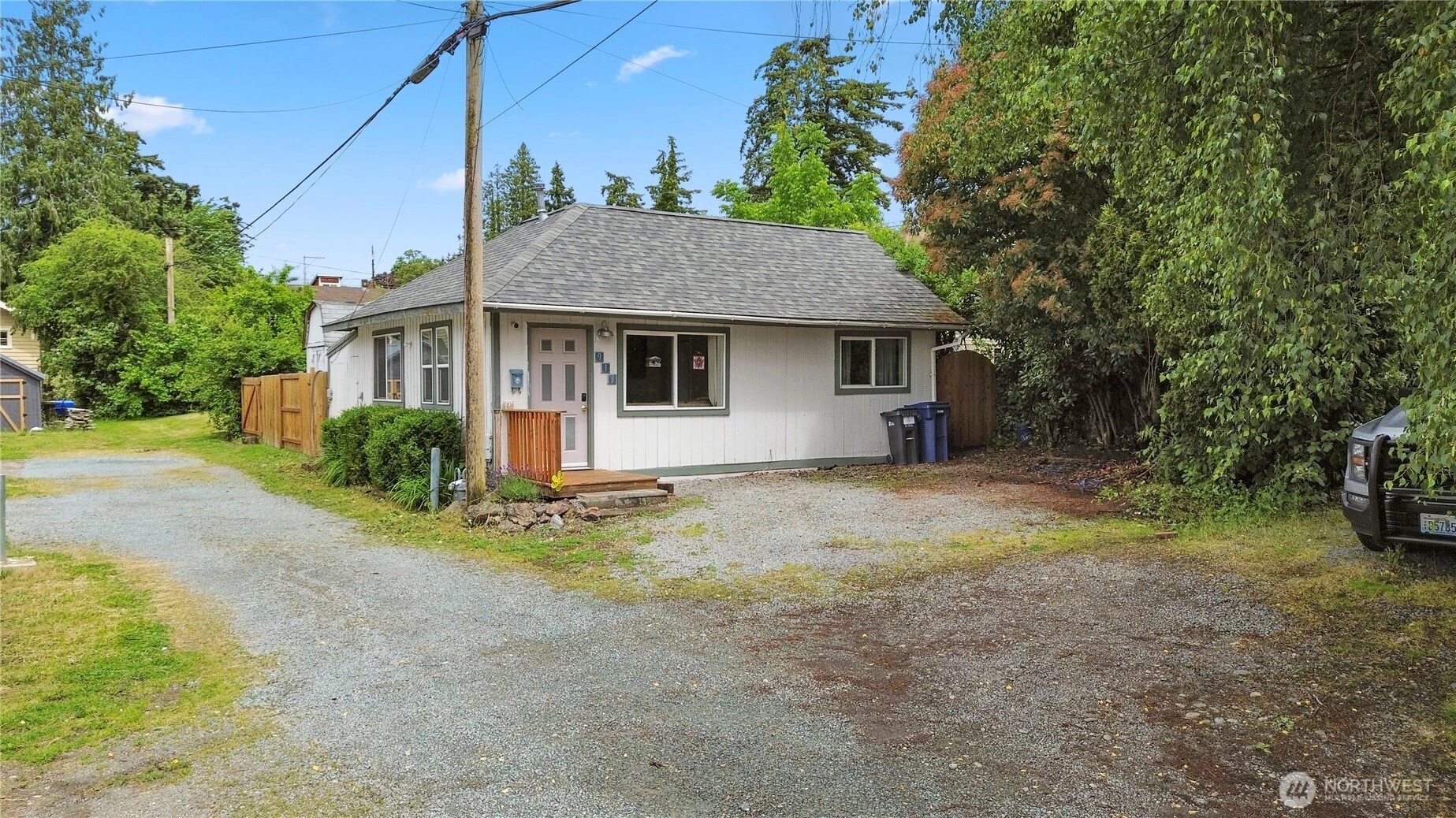 913 Broad St Mount Vernon WA 98274