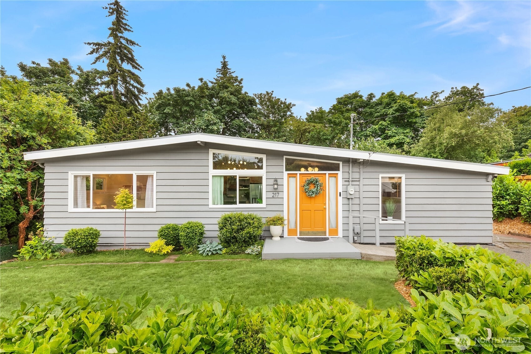 217 NW 6th St Renton WA 98057