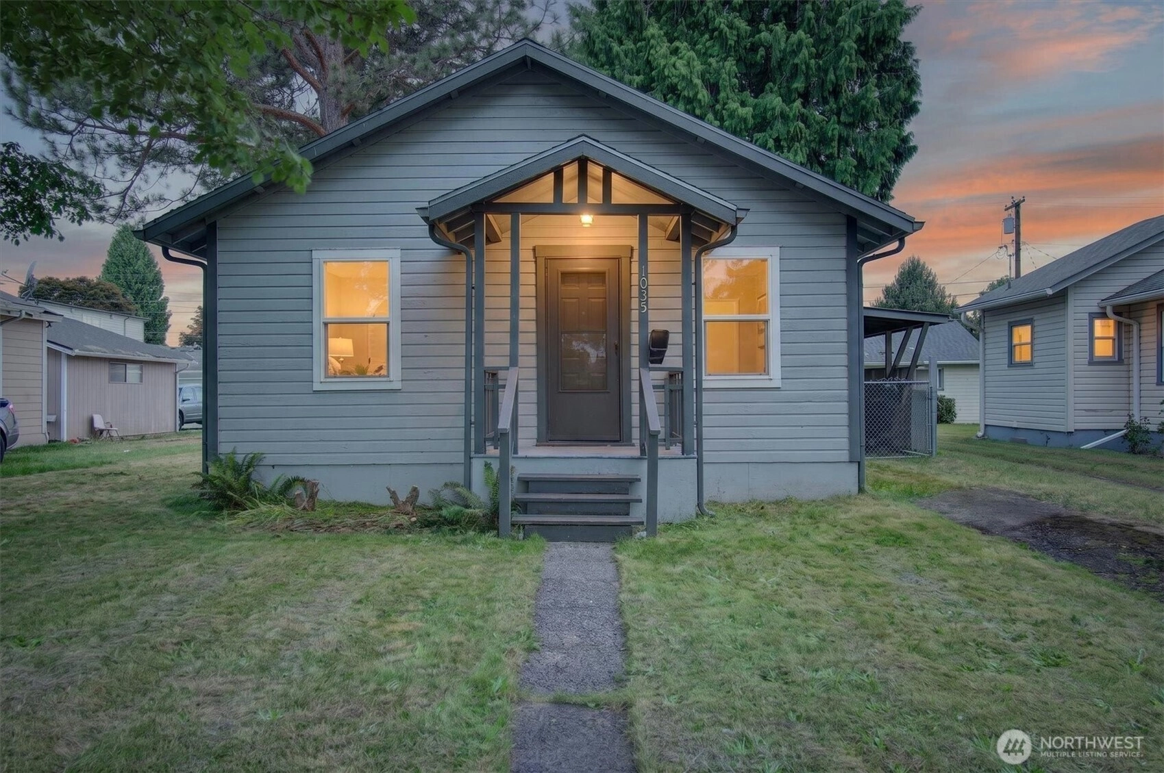 1035 16th Ave Longview WA 98632