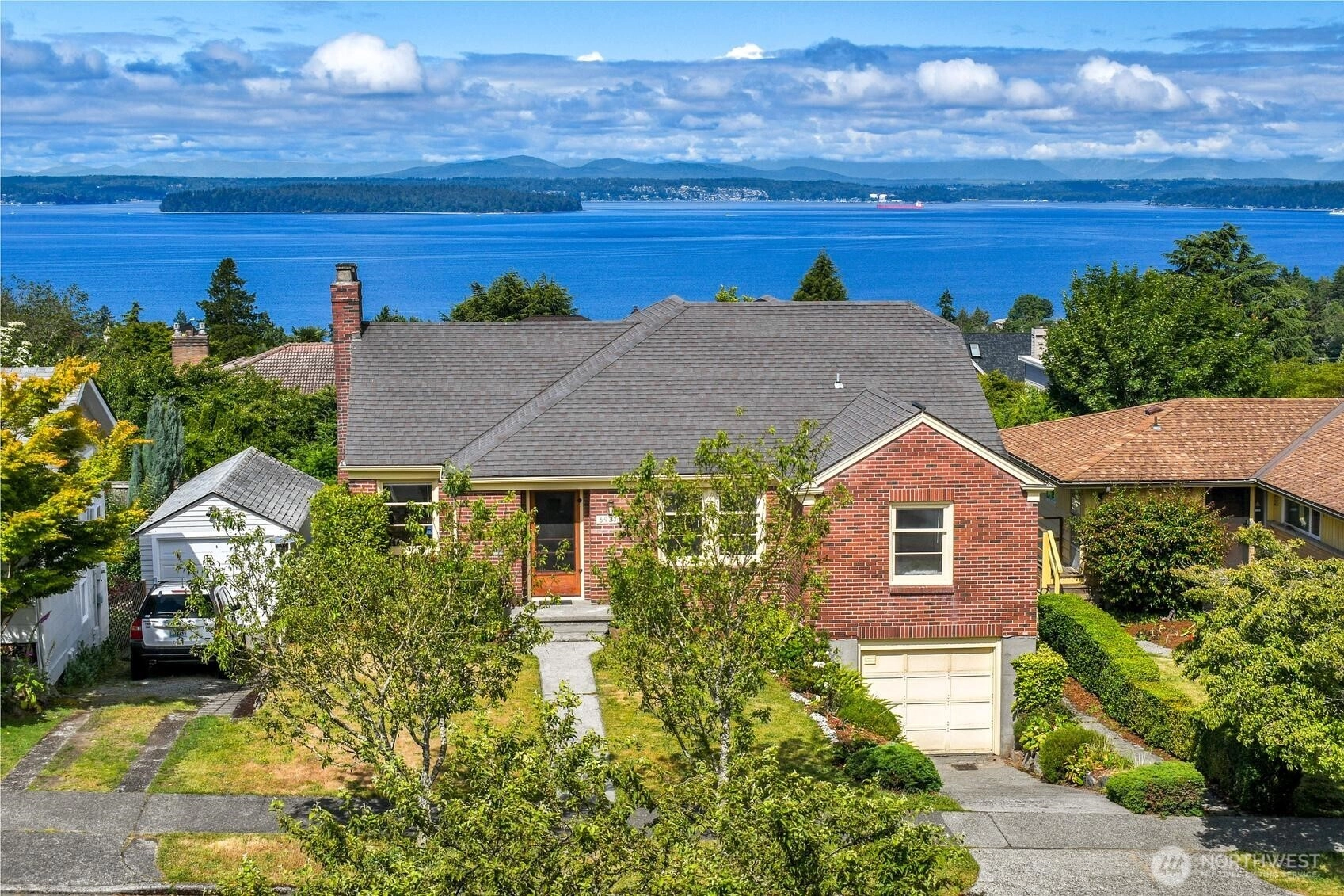 6921 39th Ave SW Seattle WA 98136