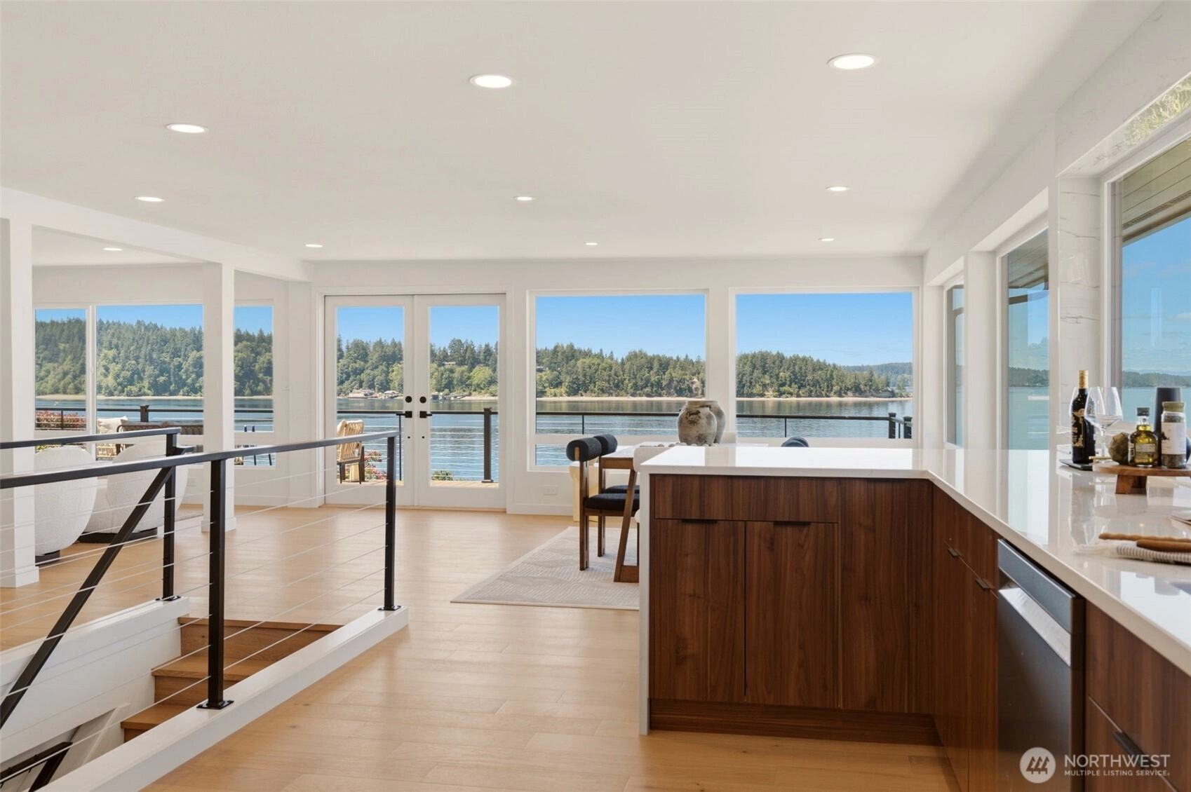 47 Wallace St Steilacoom WA 98388