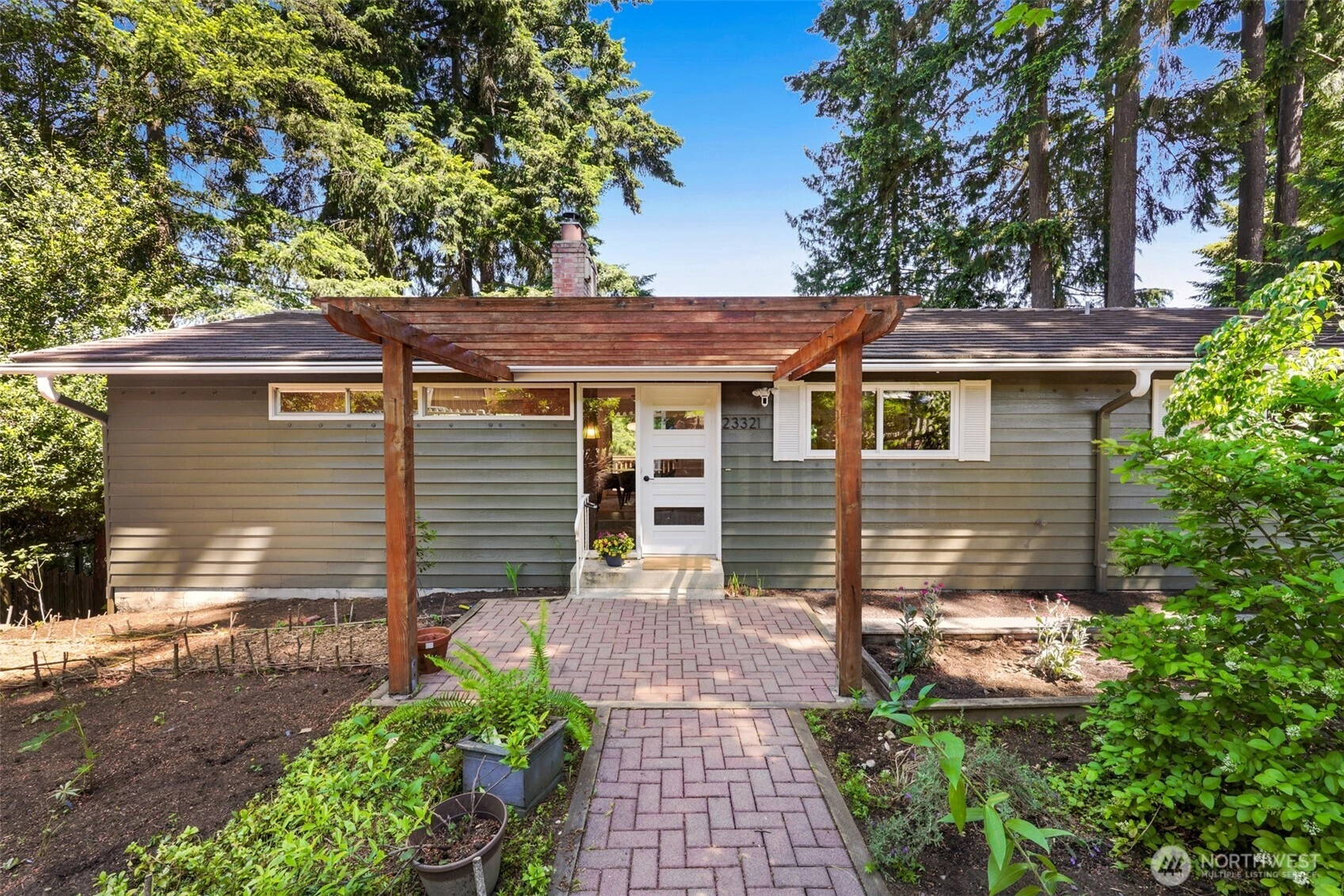 23321 75th Ave W Edmonds WA 98026
