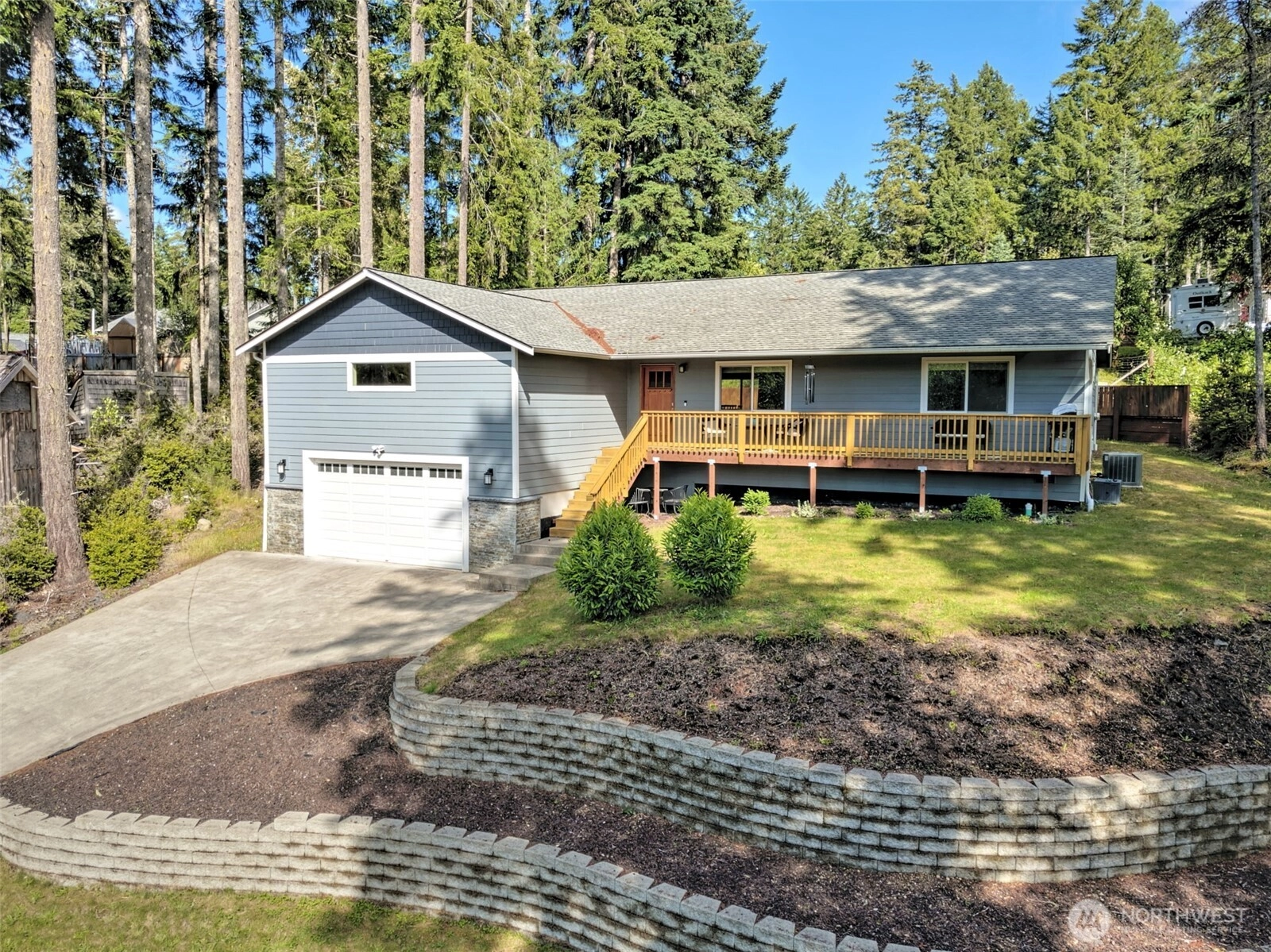 5031 E Rasor Rd W Belfair WA 98528