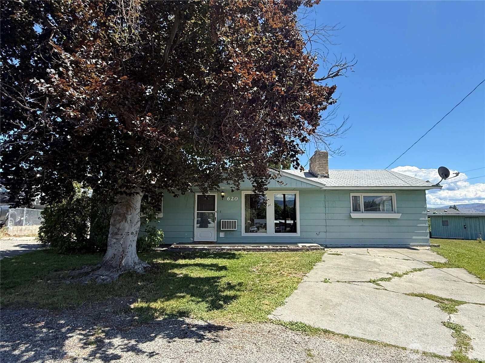 620 Skyview Dr Unit  Omak WA 98841