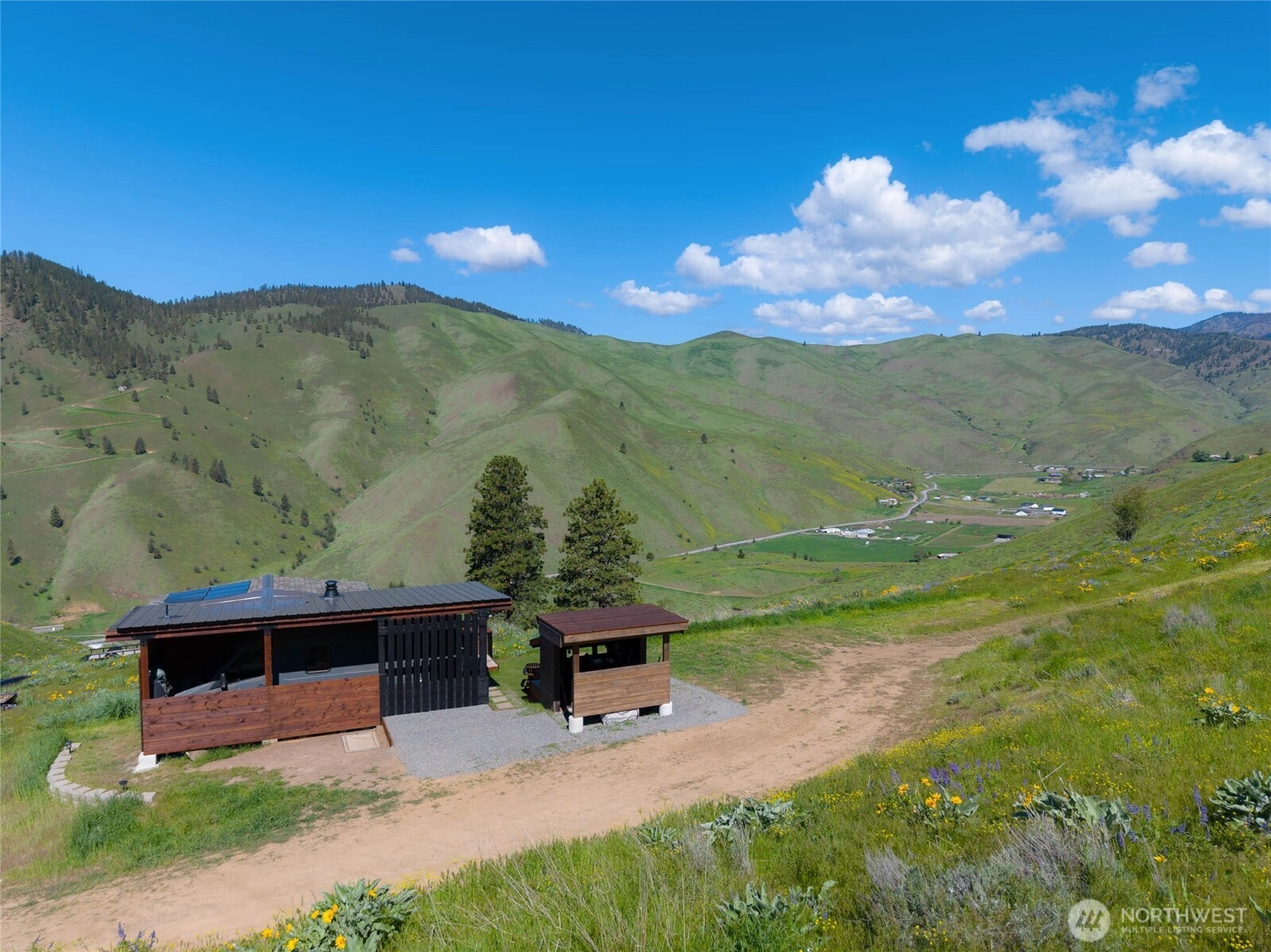 6993 Nahahum Canyon Rd Cashmere WA 98815