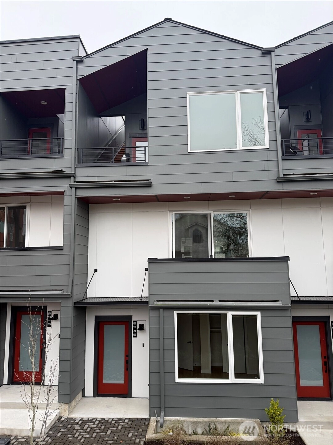 6945 42nd Ave S Seattle WA 98118