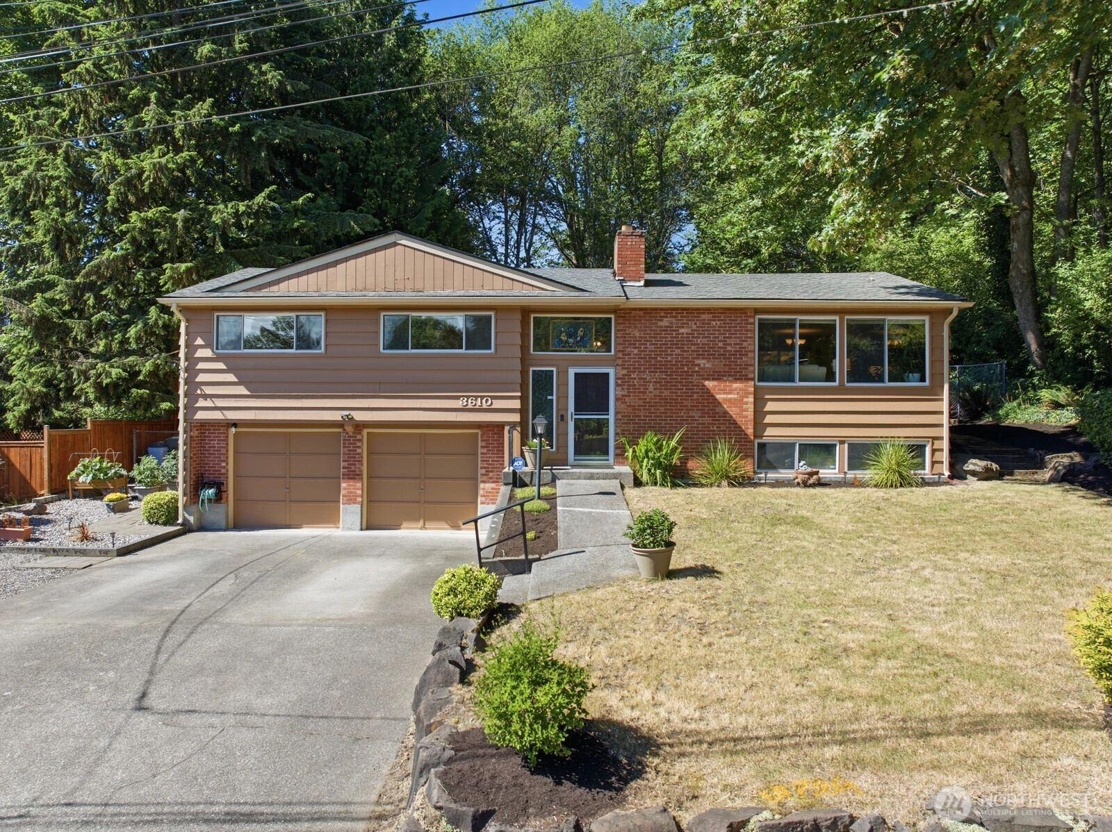 3610 NE 197th St Lake Forest Park WA 98155